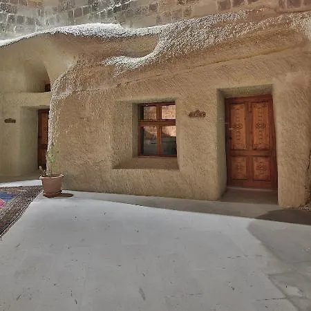 Phocas Cave Suites Hotel Çavuşin