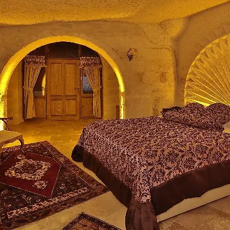 Phocas Cave Suites Otel