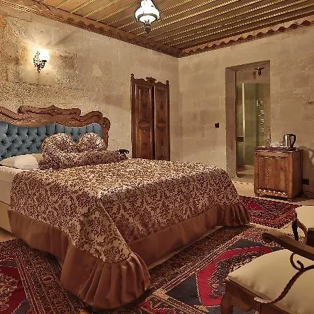 Phocas Cave Suites Hotel