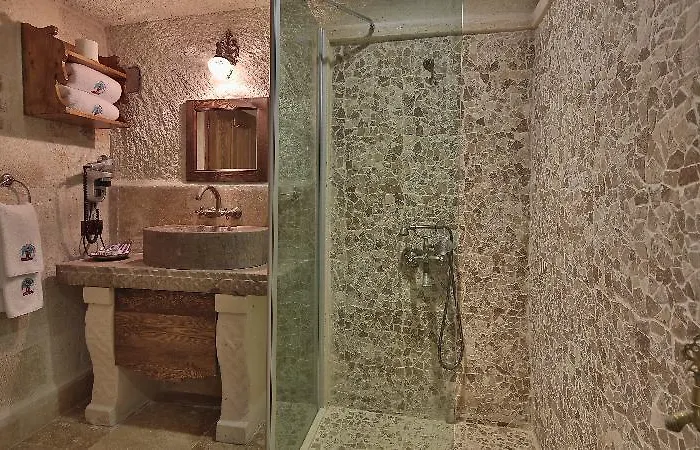 Phocas Cave Suites Отель Чавушин