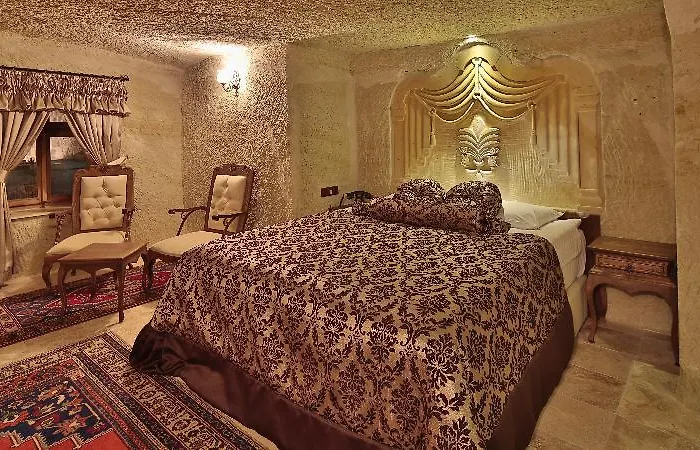 Phocas Cave Suites Çavuşin