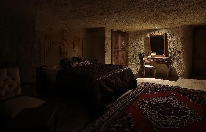 Phocas Cave Suites Отель