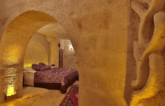 Phocas Cave Suites Çavuşin