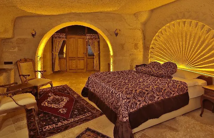 Phocas Cave Suites فندق