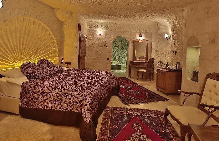 Phocas Cave Suites Отель 3*