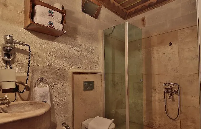 Phocas Cave Suites Отель Чавушин