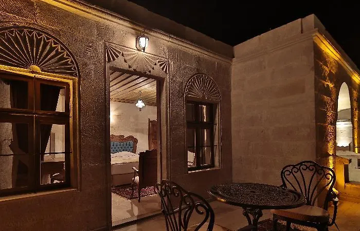 Phocas Cave Suites Отель Чавушин