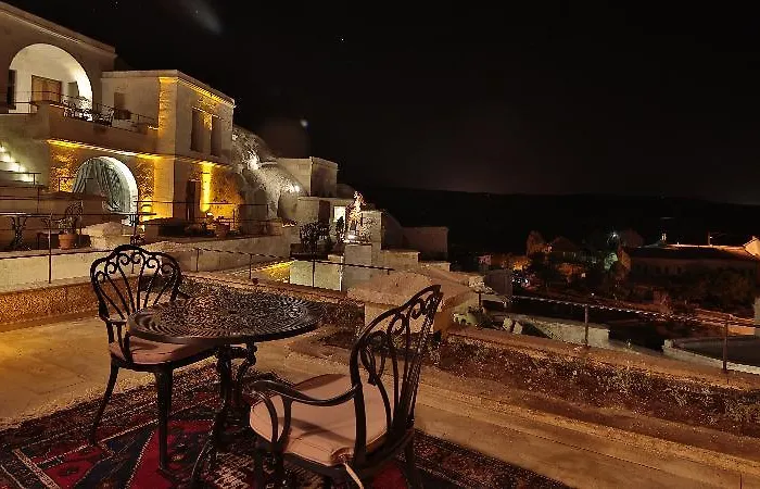 Phocas Cave Suites Отель