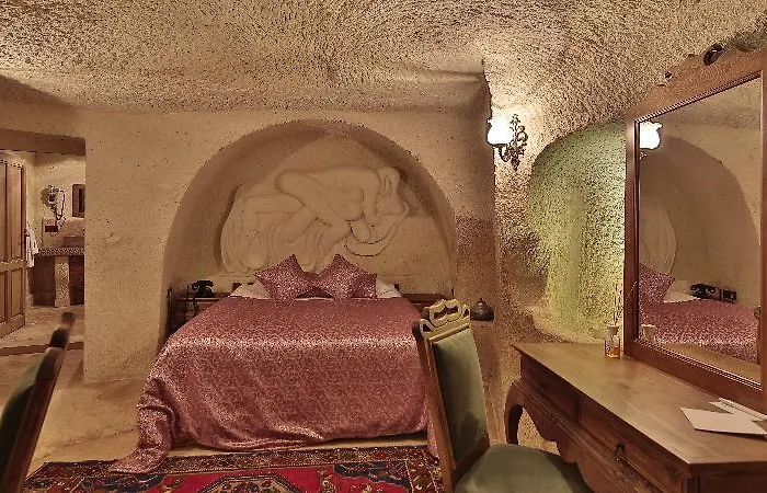 Phocas Cave Suites Отель Чавушин