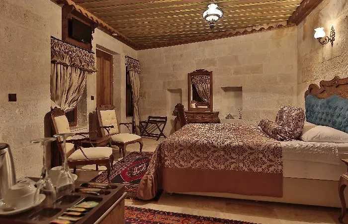 Отель Phocas Cave Suites 3*